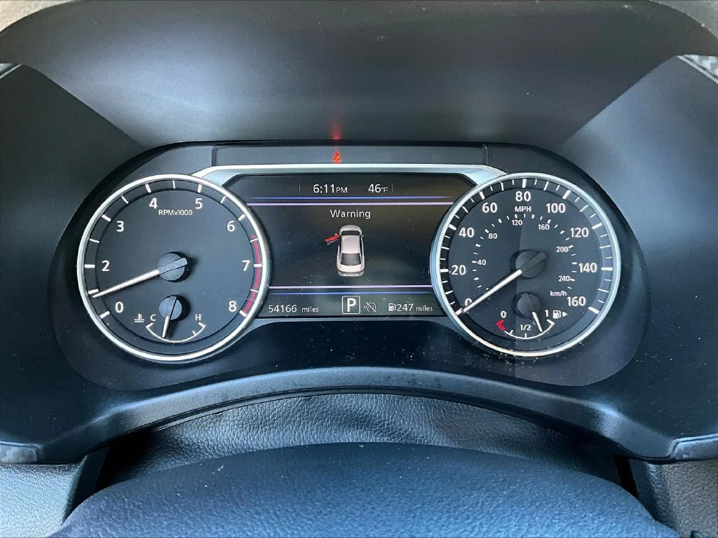 Used 2024 Gray Nissan SV image 14
