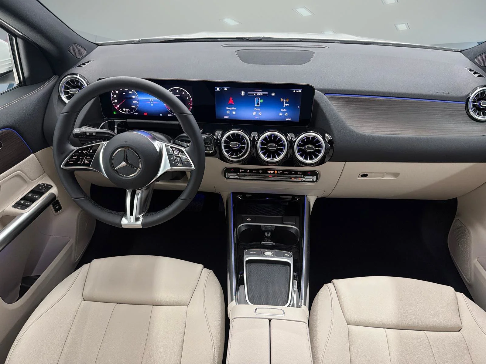 Used 2026 White Mercedes-Benz GLA 250 image 24