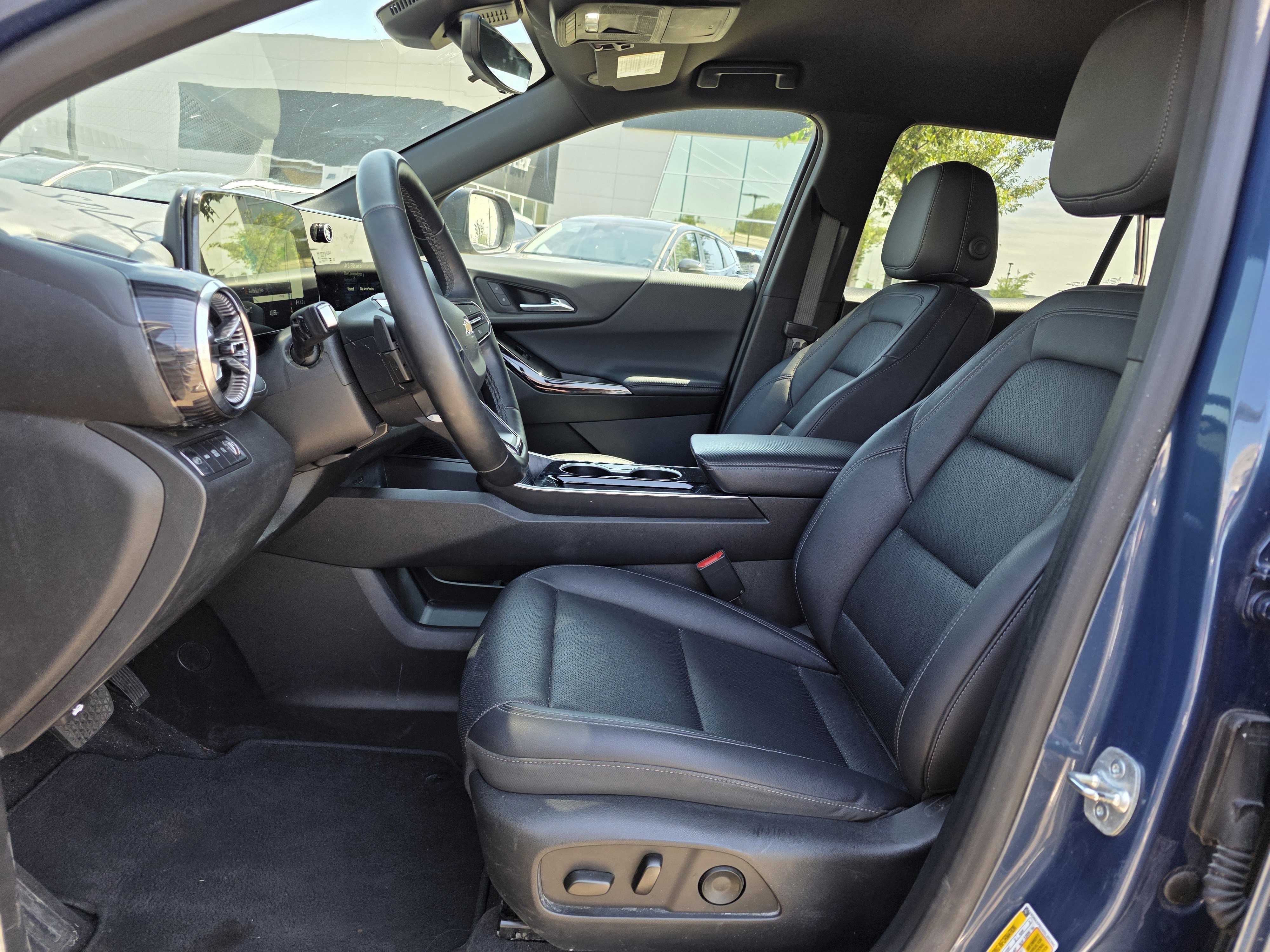 Used 2025 Lakeshore Blue Metallic Chevrolet AWD LT image 13