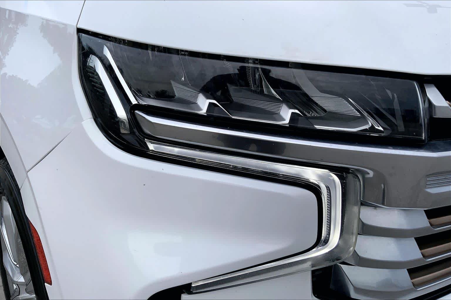 Used 2021 Summit White Chevrolet High Country image 27