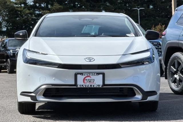 New 2027 Wind Chill Pearl <sup>1</sup> Toyota  SE image 9
