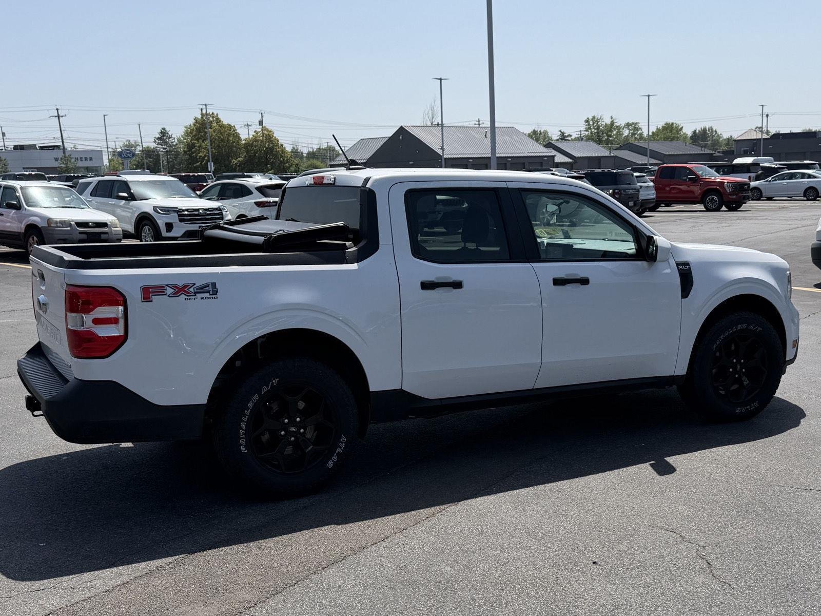 Used 2022 Oxford White Ford XLT image 6