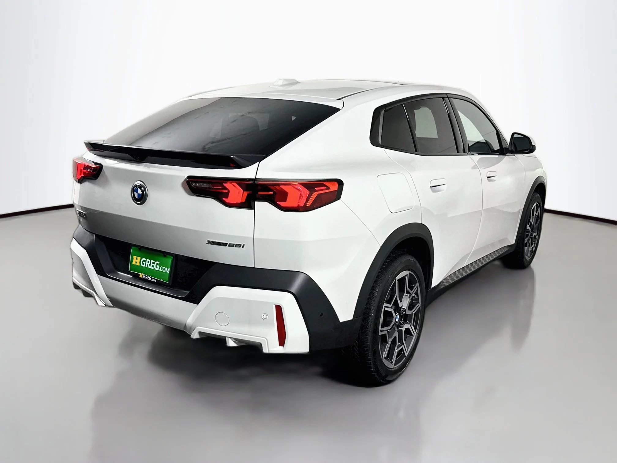 Used 2026 Alpine White BMW xDrive28i image 7