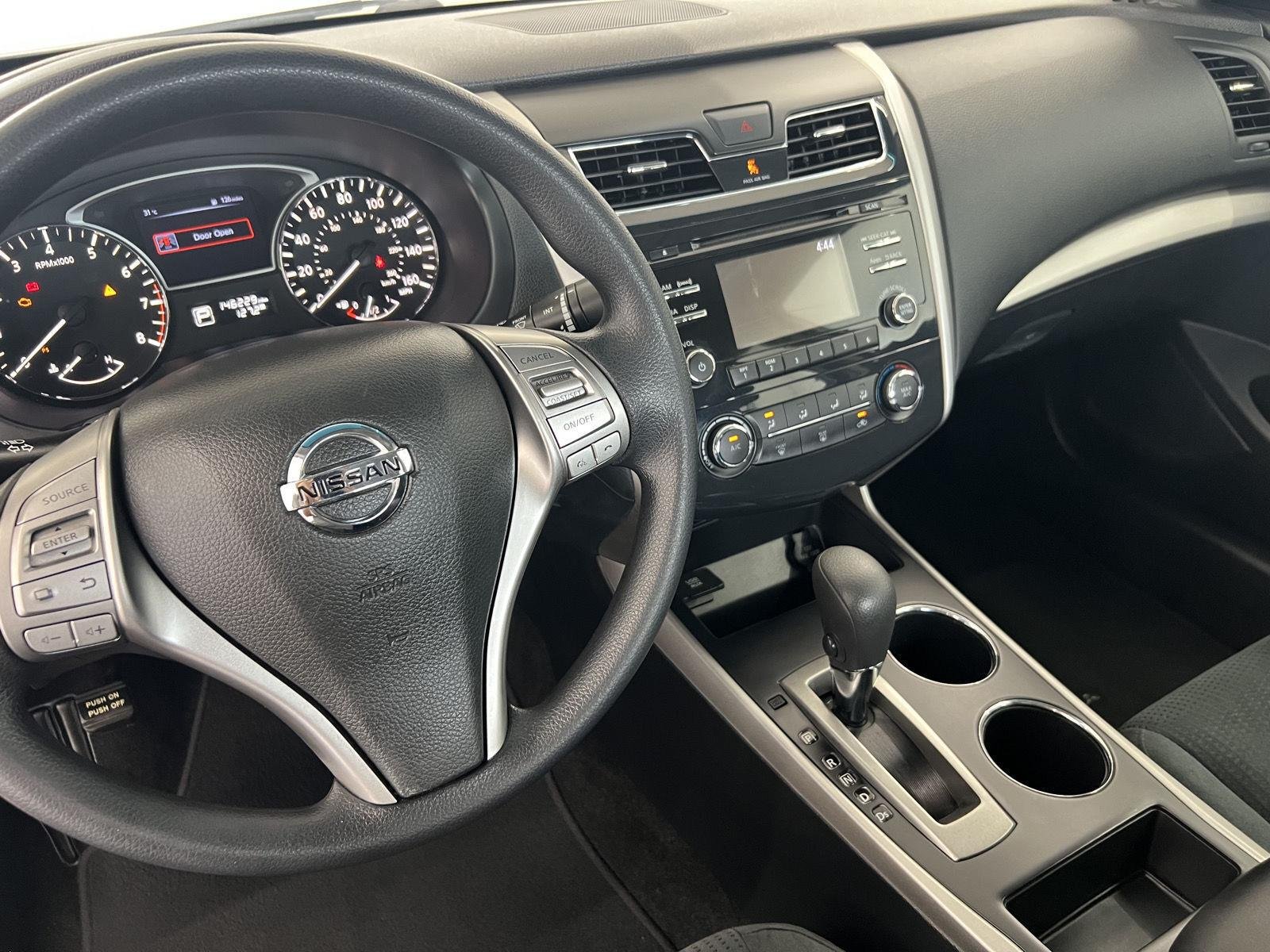 Used 2015 Brilliant Silver Nissan 2.5 S image 19