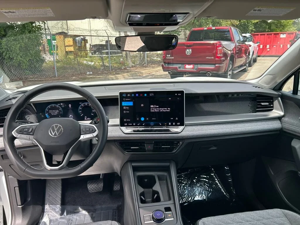 2025 Volkswagen Tiguan S - Photo 29