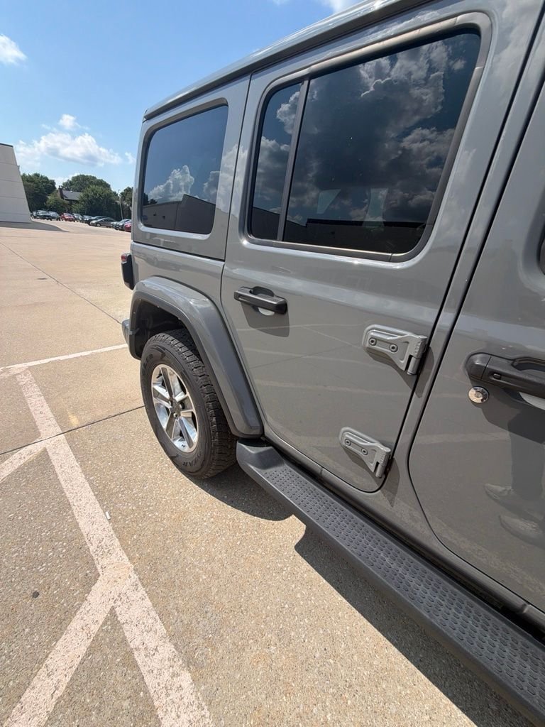Used 2021 Sting-Gray Clearcoat Jeep Unlimited Sahara image 17
