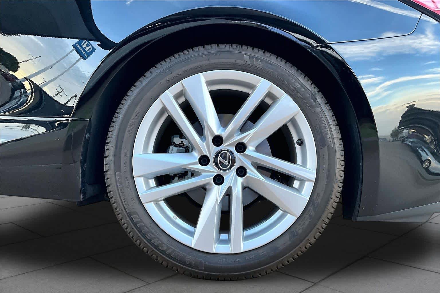 Used 2023 Obsidian Lexus  image 11