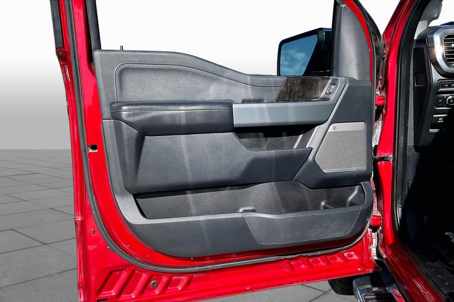 Used 2021 Rapid Red Metallic Tinted Clearcoat Ford LARIAT image 21