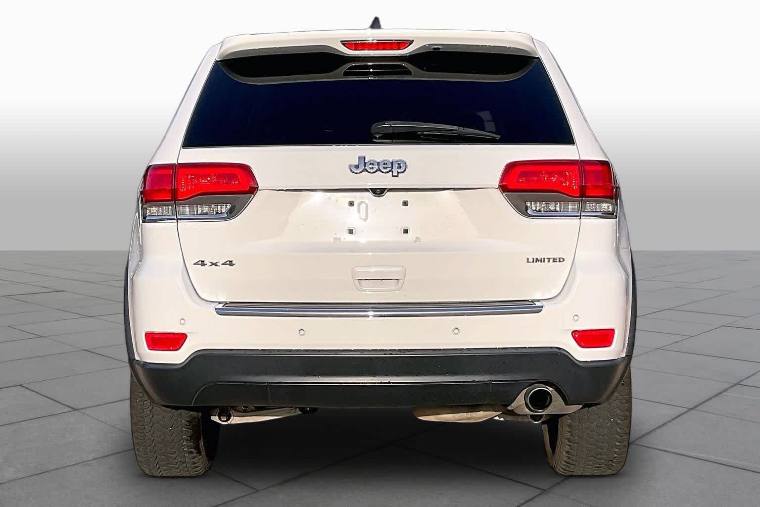 Used 2016 Bright White Clearcoat Jeep Limited image 4