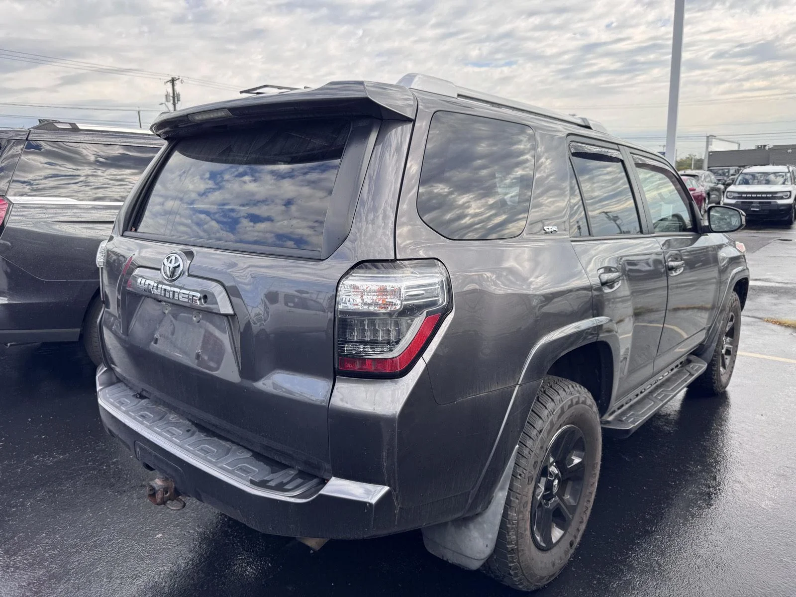 Used 2018 Magnetic Gray Metallic Toyota SR5 image 4