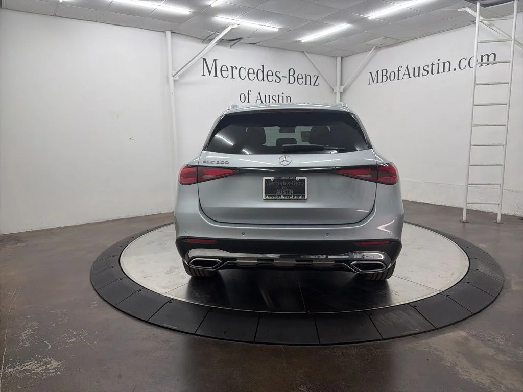 New 2026 Silver Mercedes-Benz GLC 300 image 6