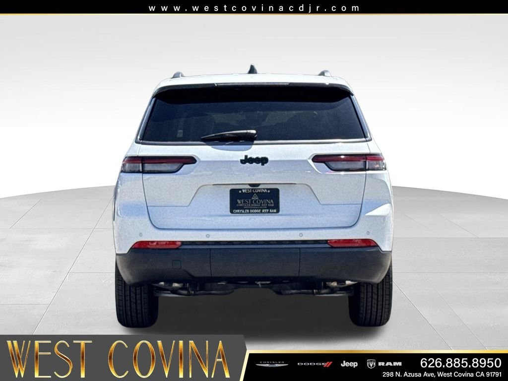 New 2026 Bright White Clear-Coat Exterior Paint Jeep Altitude image 9