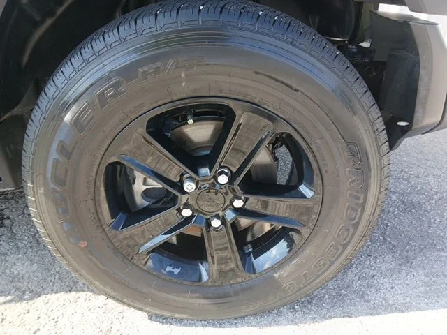 Used 2023 Green Jeep Sport image 48