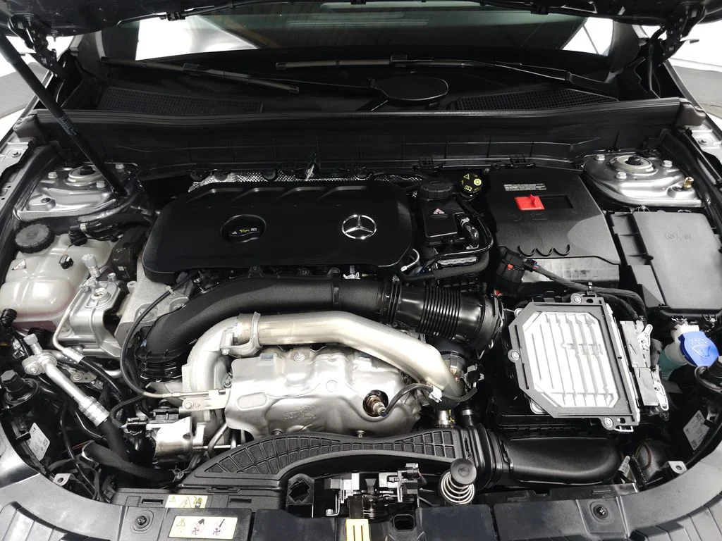Certified Used 2026  Mercedes-Benz GLB 250 image 33