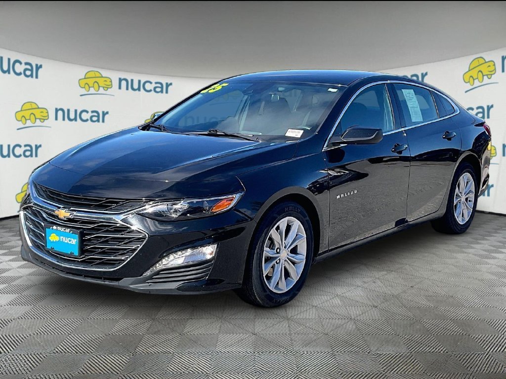Used 2025 Mosaic Black Metallic Chevrolet LT image 3
