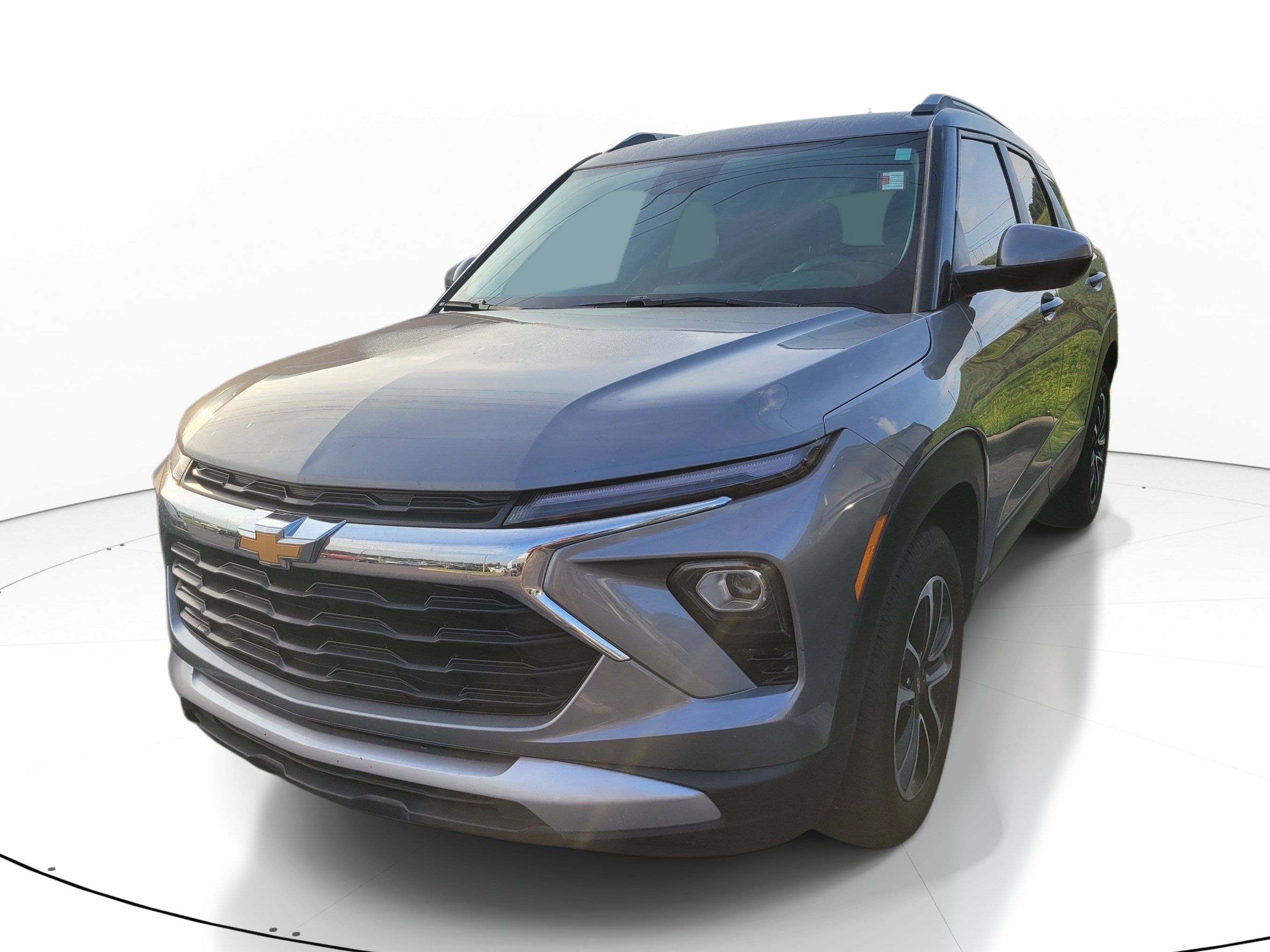 Used 2024 Sterling Gray Metallic Chevrolet LT image 3