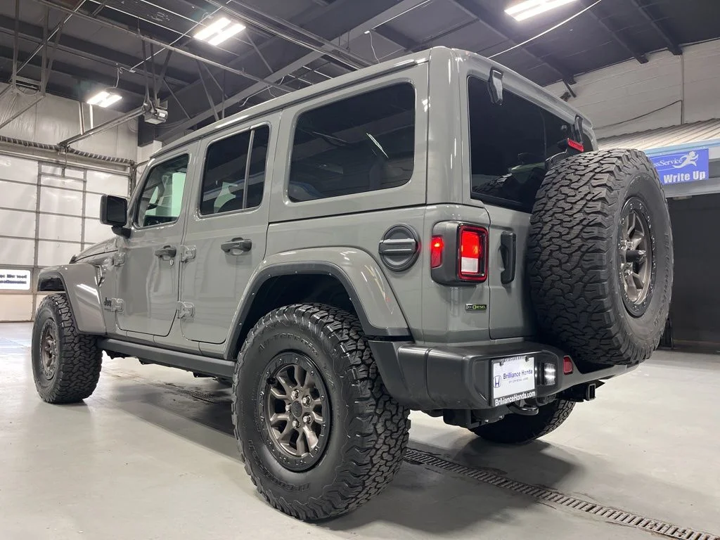Used 2022 Gray Clearcoat Jeep Unlimited Sahara Altitude image 5