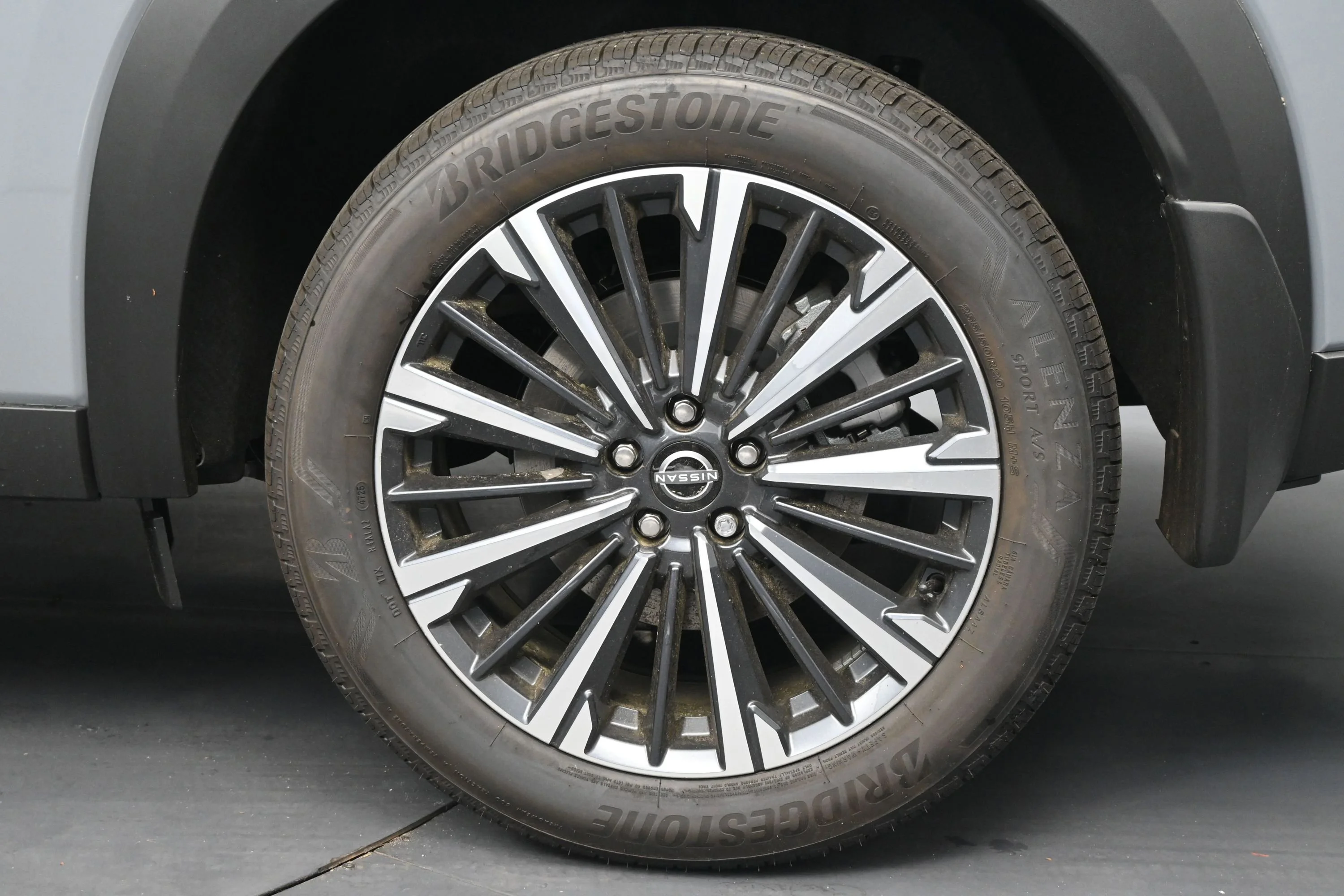 New 2026 Boulder Gray Pearl Nissan Platinum image 24