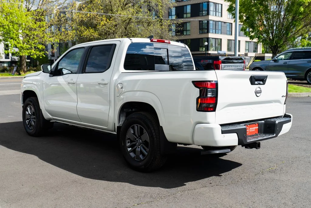 New 2026 Glacier White Nissan Crew Cab SV image 4