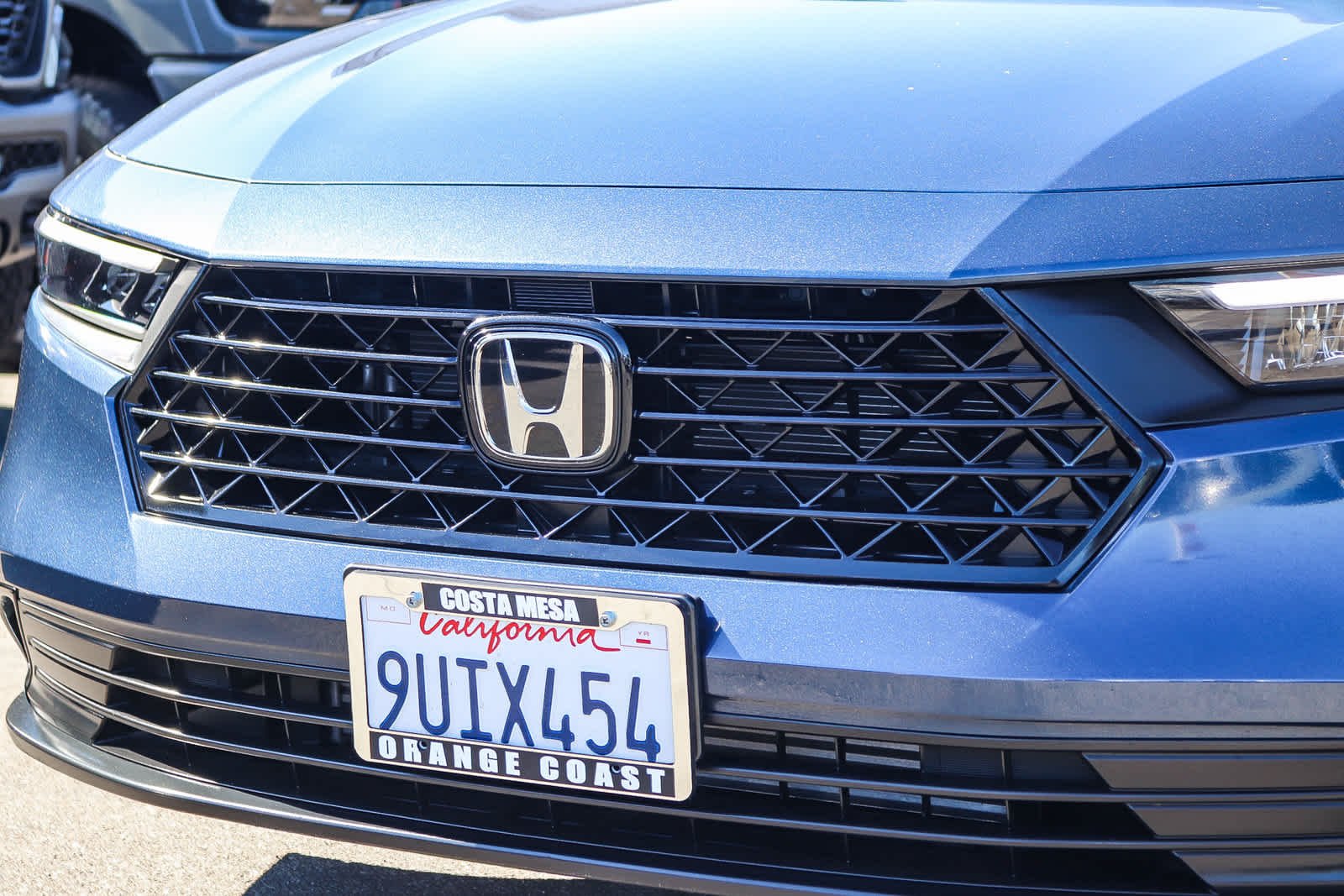 Used 2025 Canyon River Blue Metallic Honda SE image 9