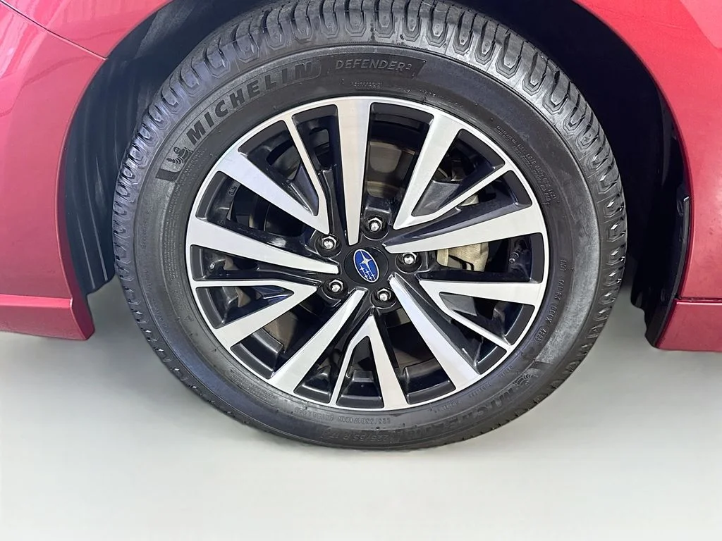 Used 2018 Red Subaru 2.5i image 39
