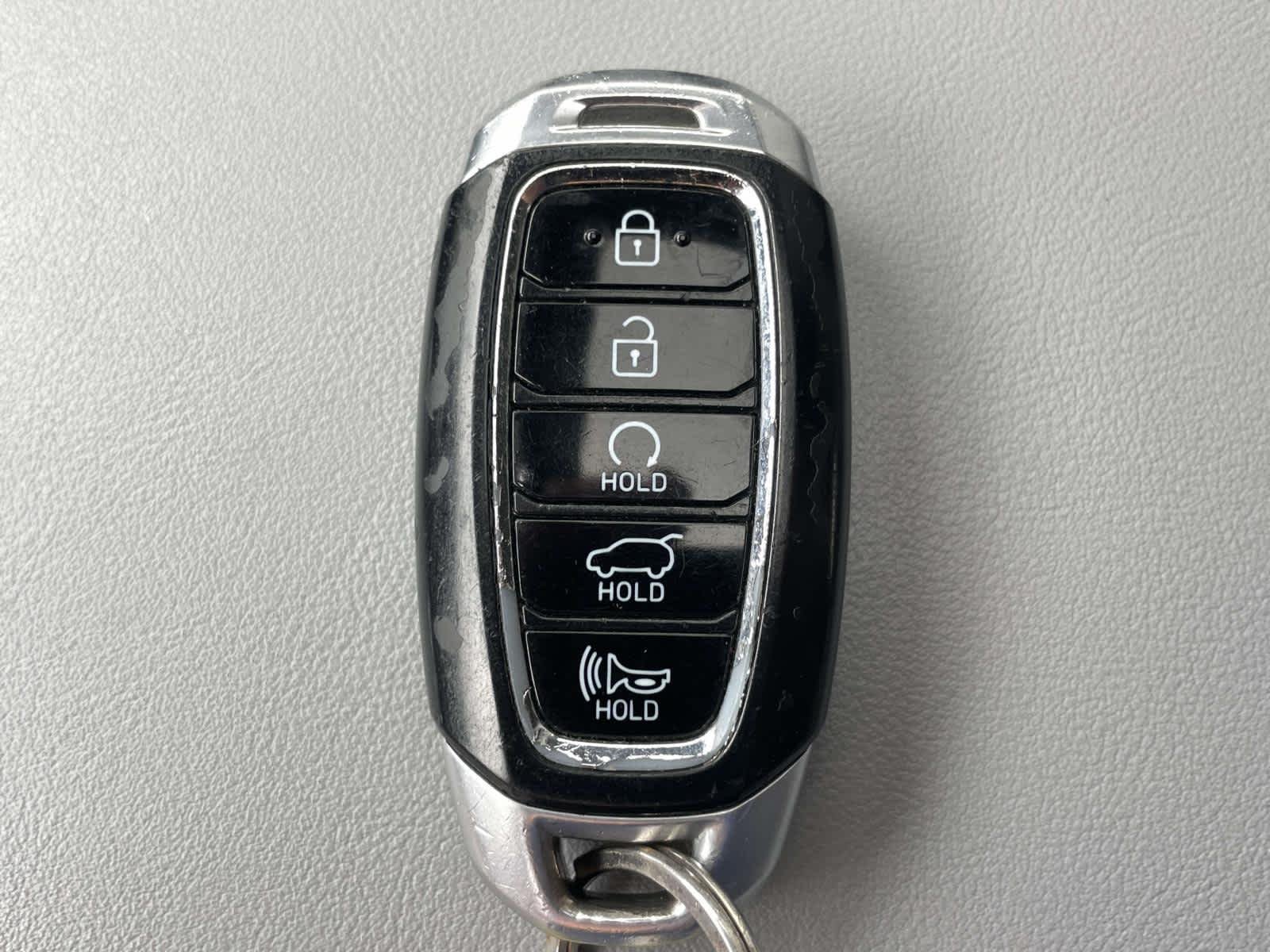 Used 2020 Sierra Burgundy Hyundai SEL image 4