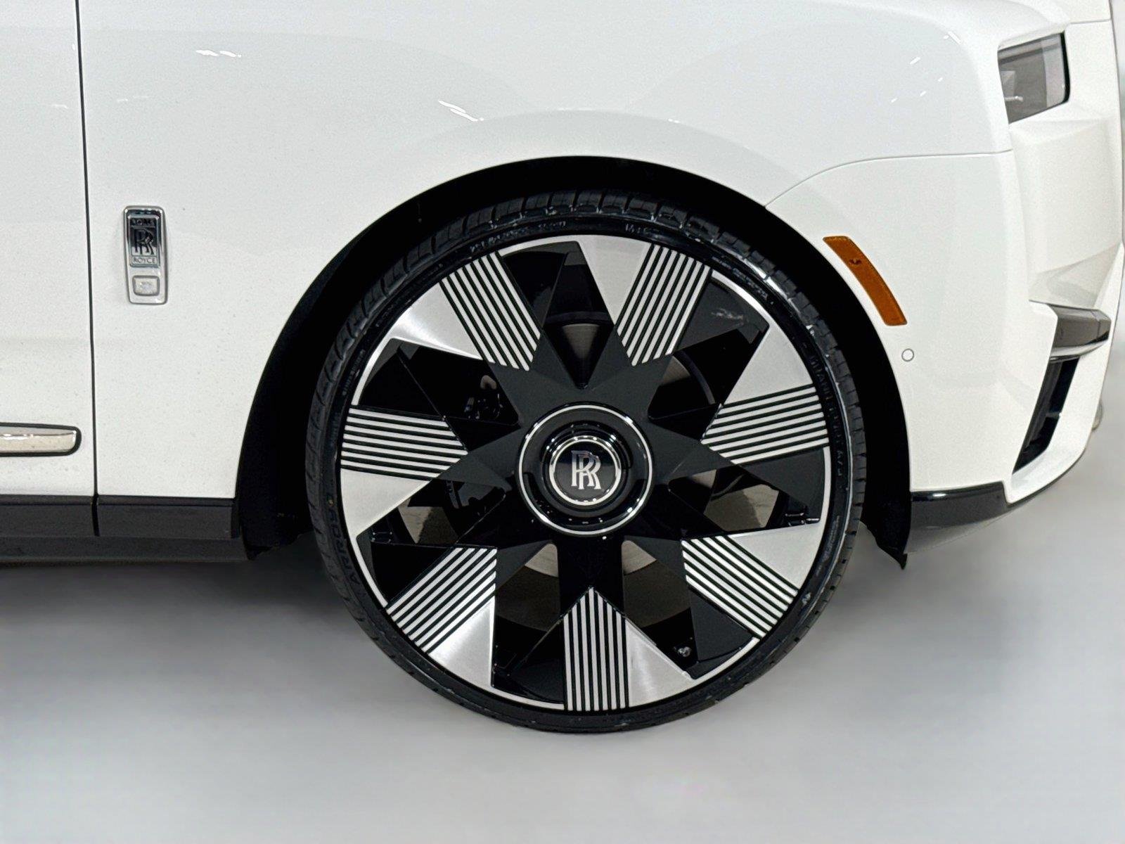 Used 2025 English White Rolls-Royce 26