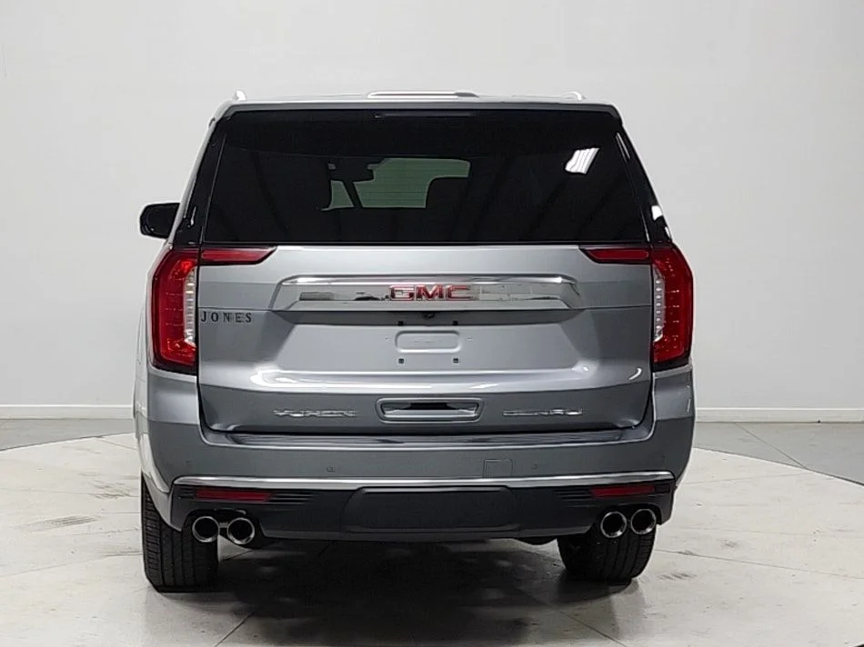 Used 2023 Silver GMC Denali image 6
