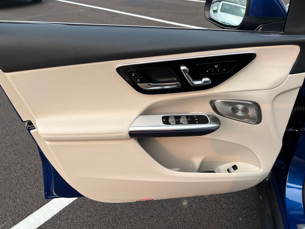 New 2026 Starling Blue Metallic Mercedes-Benz GLC 300 image 10