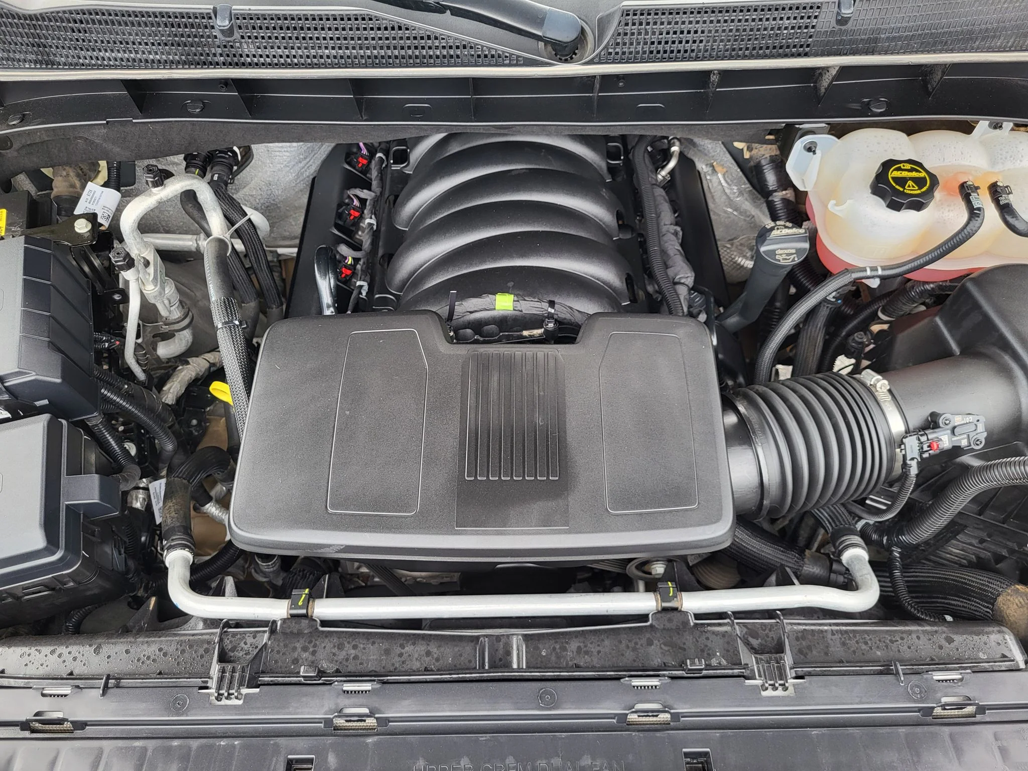 Used 2025 Sterling Metallic GMC Elevation image 22