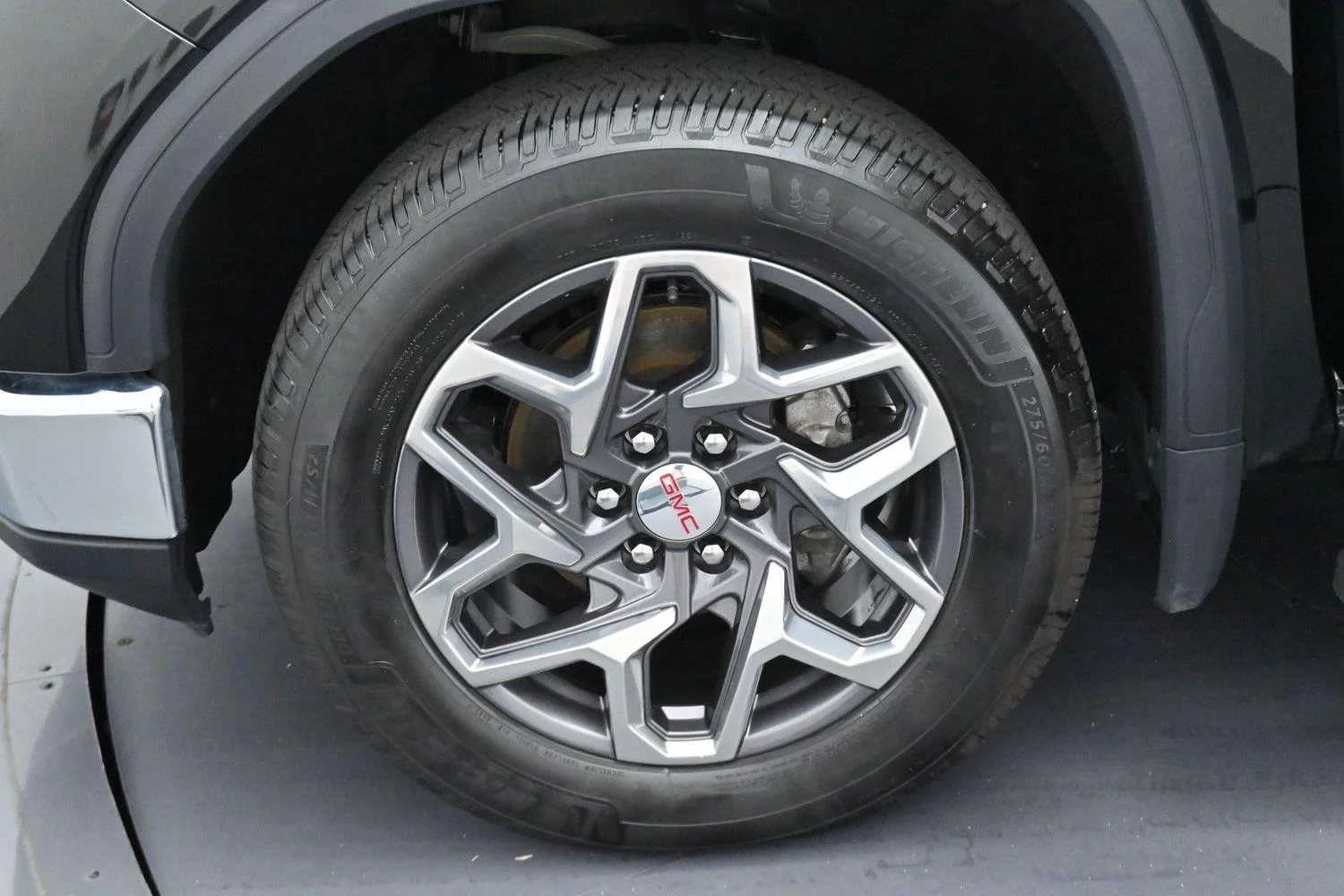 Used 2023 ONYX BLACK GMC SLT image 38