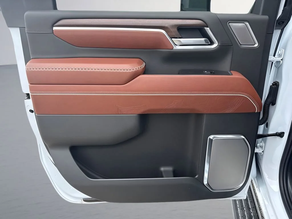 New 2026 Glacier White Tricoat GMC Denali Ultimate image 13