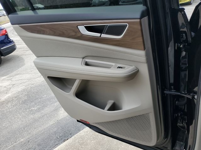 New 2026 Black Volkswagen 2.0T SE image 13