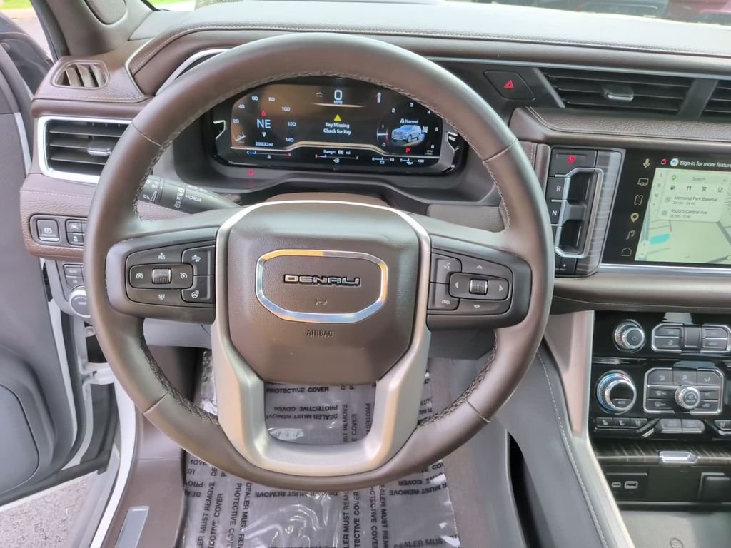 Used 2024 White GMC Denali image 22