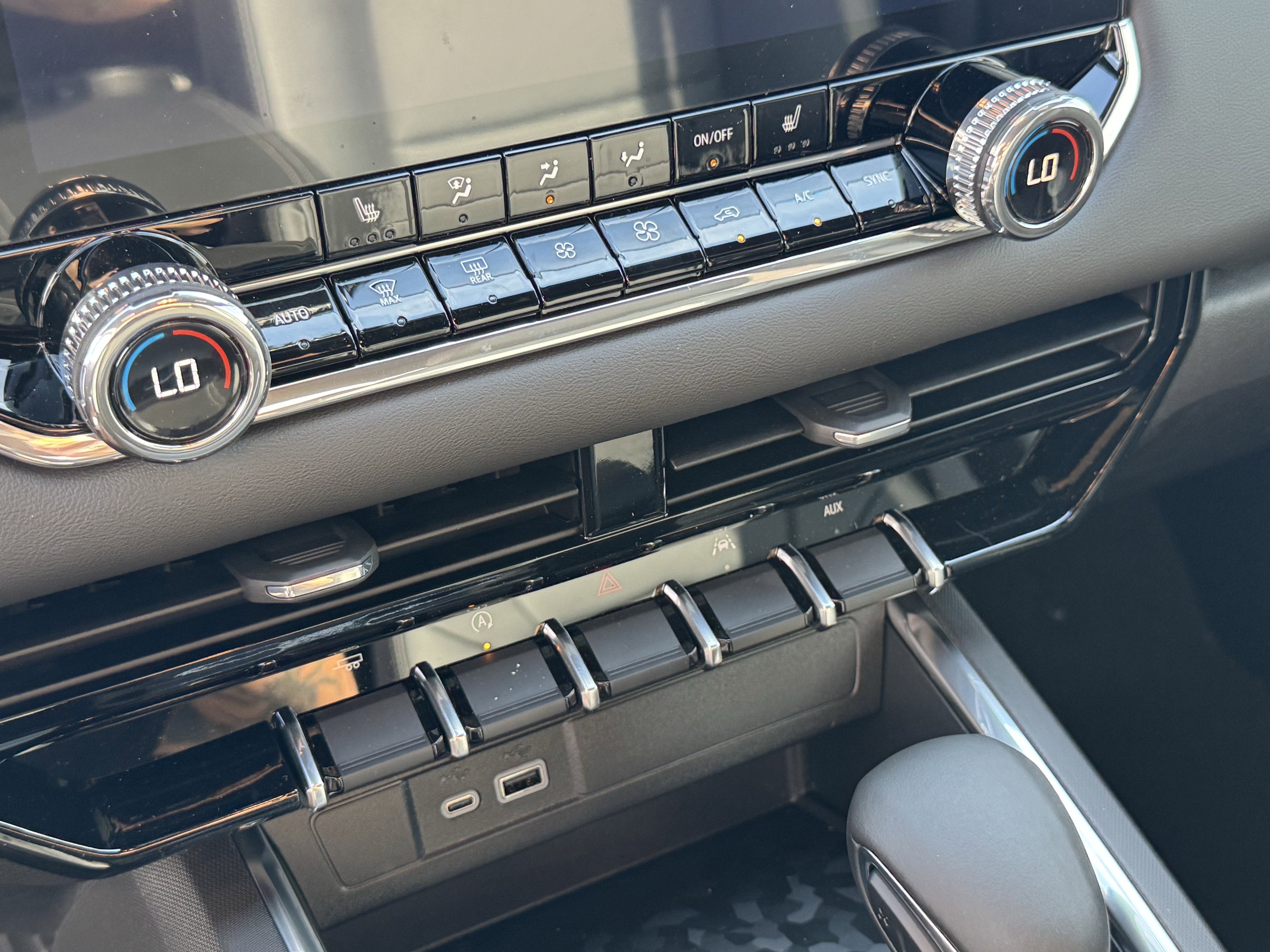 2026 GMC Canyon Elevation - Photo 18