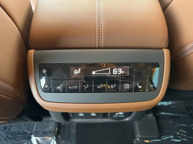 New 2026 Scarlet Ember Tintcoat / Super Black Two-tone Nissan Platinum image 31