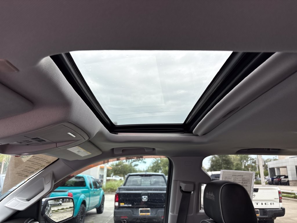 Used 2018 Gray Chevrolet High Country image 7