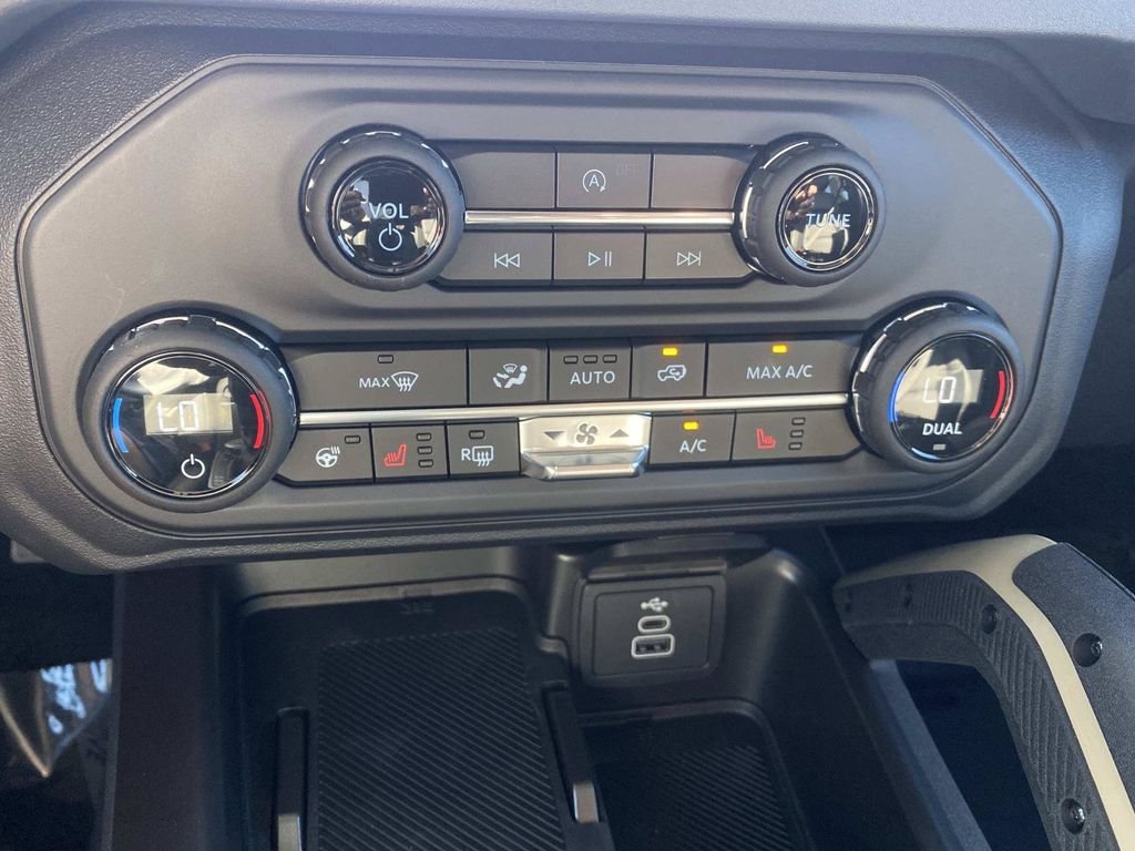 New 2026 Velocity Blue Metallic Ford Badlands® image 16
