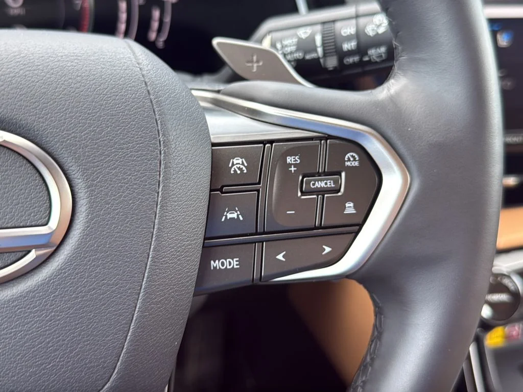 Used 2023 Green Lexus 350 Premium image 18