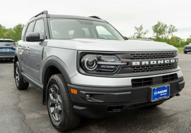 Used 2021 Silver Metallic Ford Badlands image 4