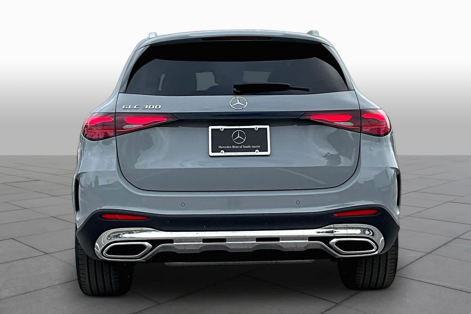 New 2026 MANUFAKTUR Alpine Grey Mercedes-Benz GLC 300 image 4
