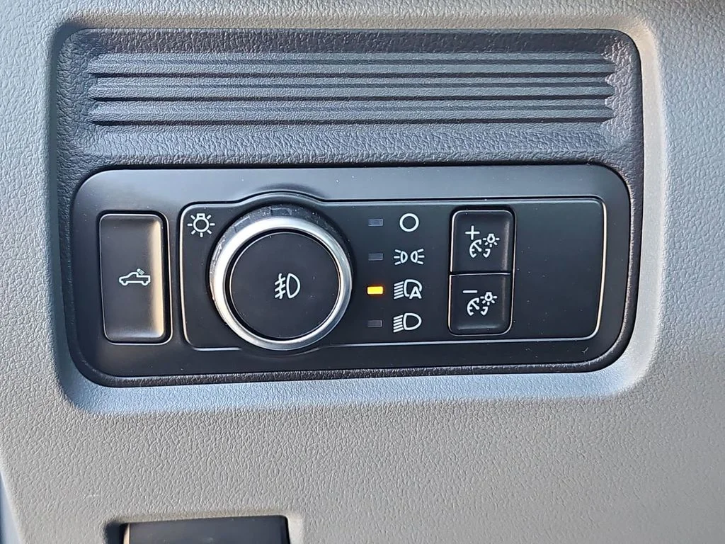 2025 Ford F-350 Super Duty XL - Photo 34