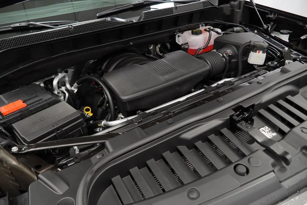 New 2026 Black Chevrolet LT image 38