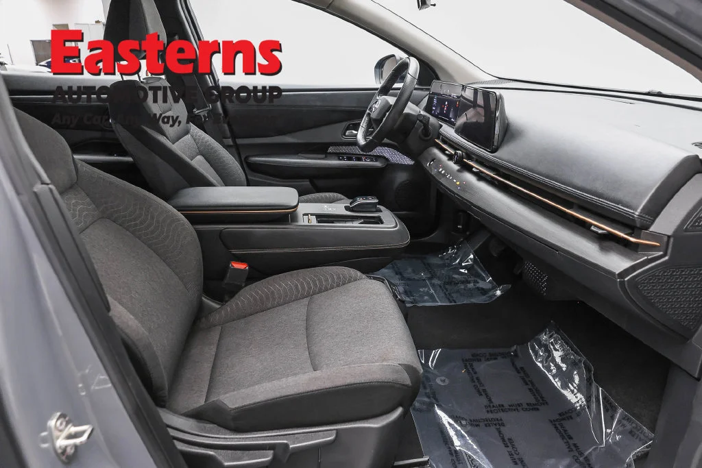 Used 2023 Gray Nissan VENTURE+ image 23