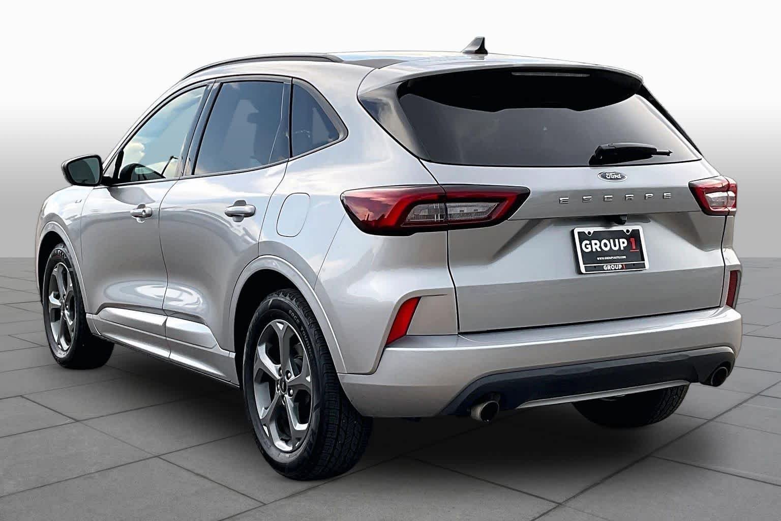 Used 2024 Iconic Silver Metallic Ford ST-Line image 12