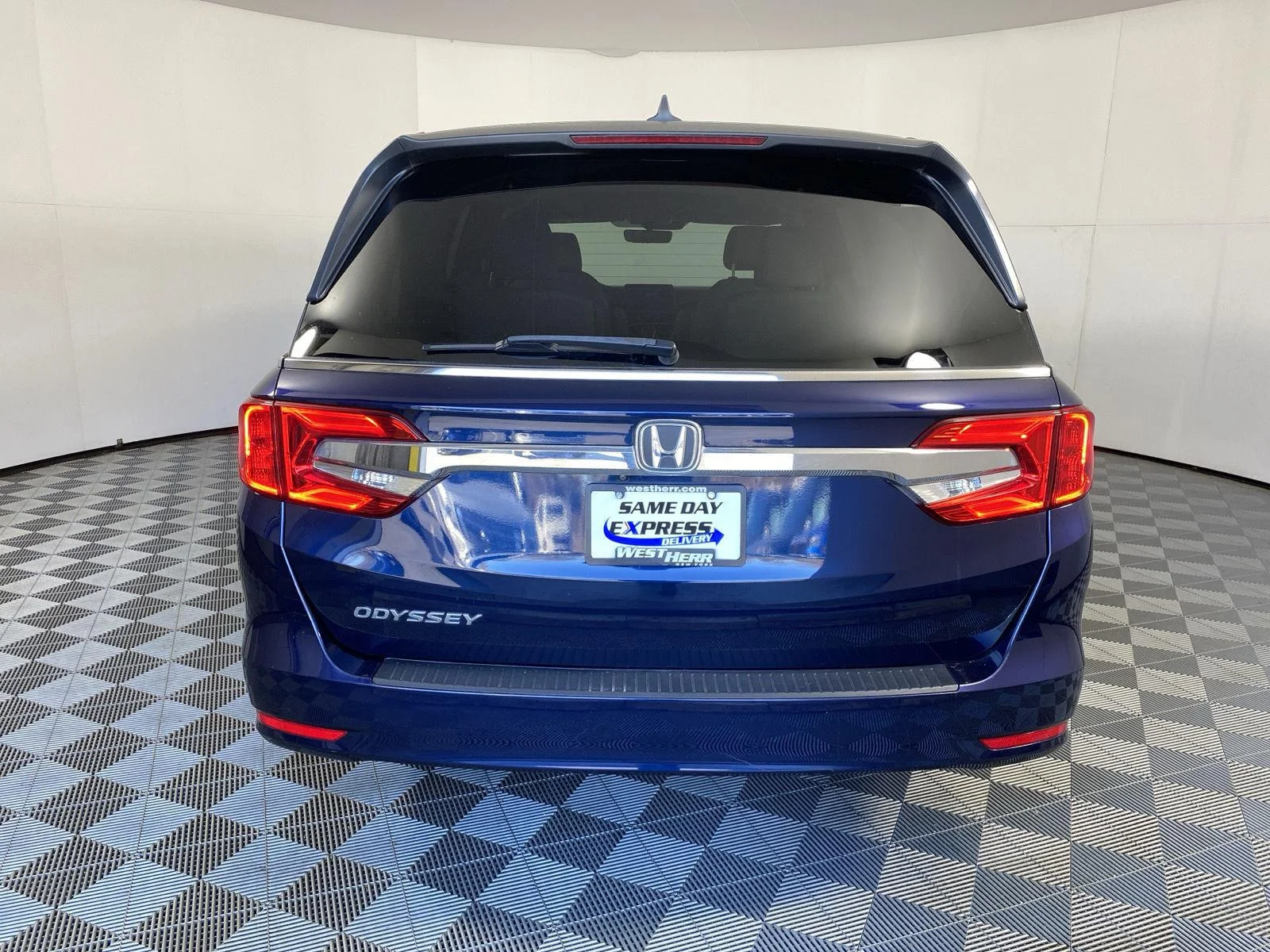 Used 2018 Obsidian Blue Pearl Honda EX-L image 6