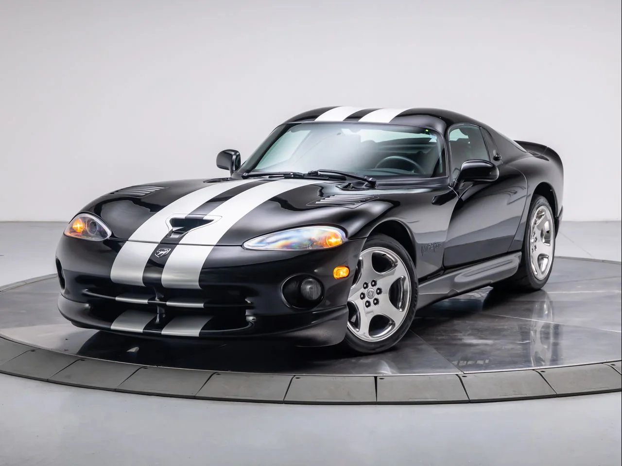 2000 Dodge Viper