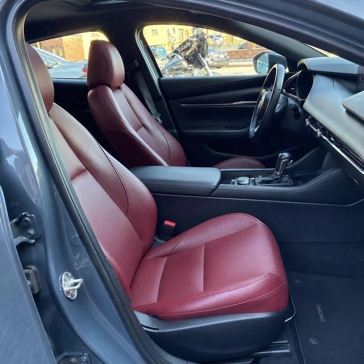 Used 2022 Polymetal Gray Metallic Mazda Carbon Edition image 11