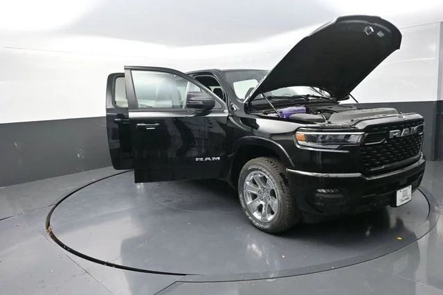 New 2026 Diamond Black Crystal Pearl-Coat Exterior Paint RAM Big Horn/Lone Star image 30