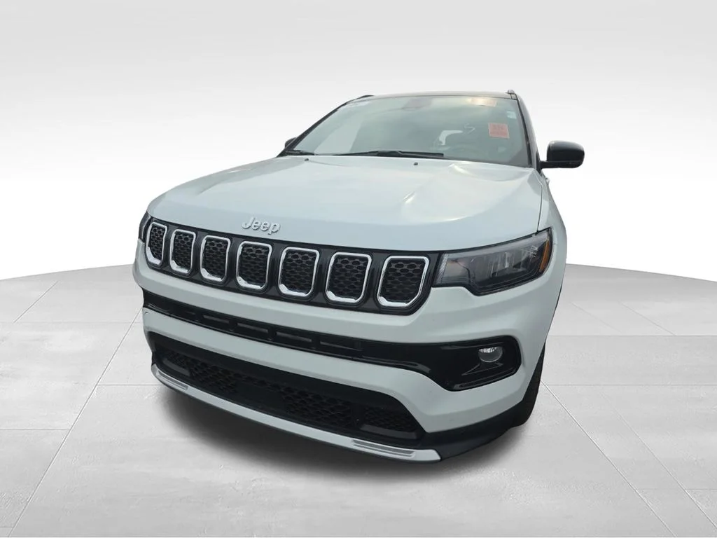 Used 2023 White Jeep Limited image 10